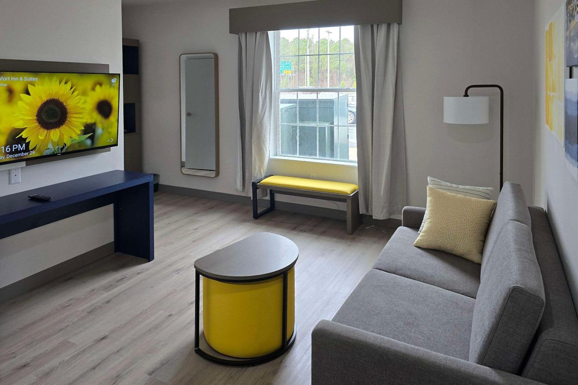 Comfort Inn & Suites Prince George - Fort Gregg Exteriör bild